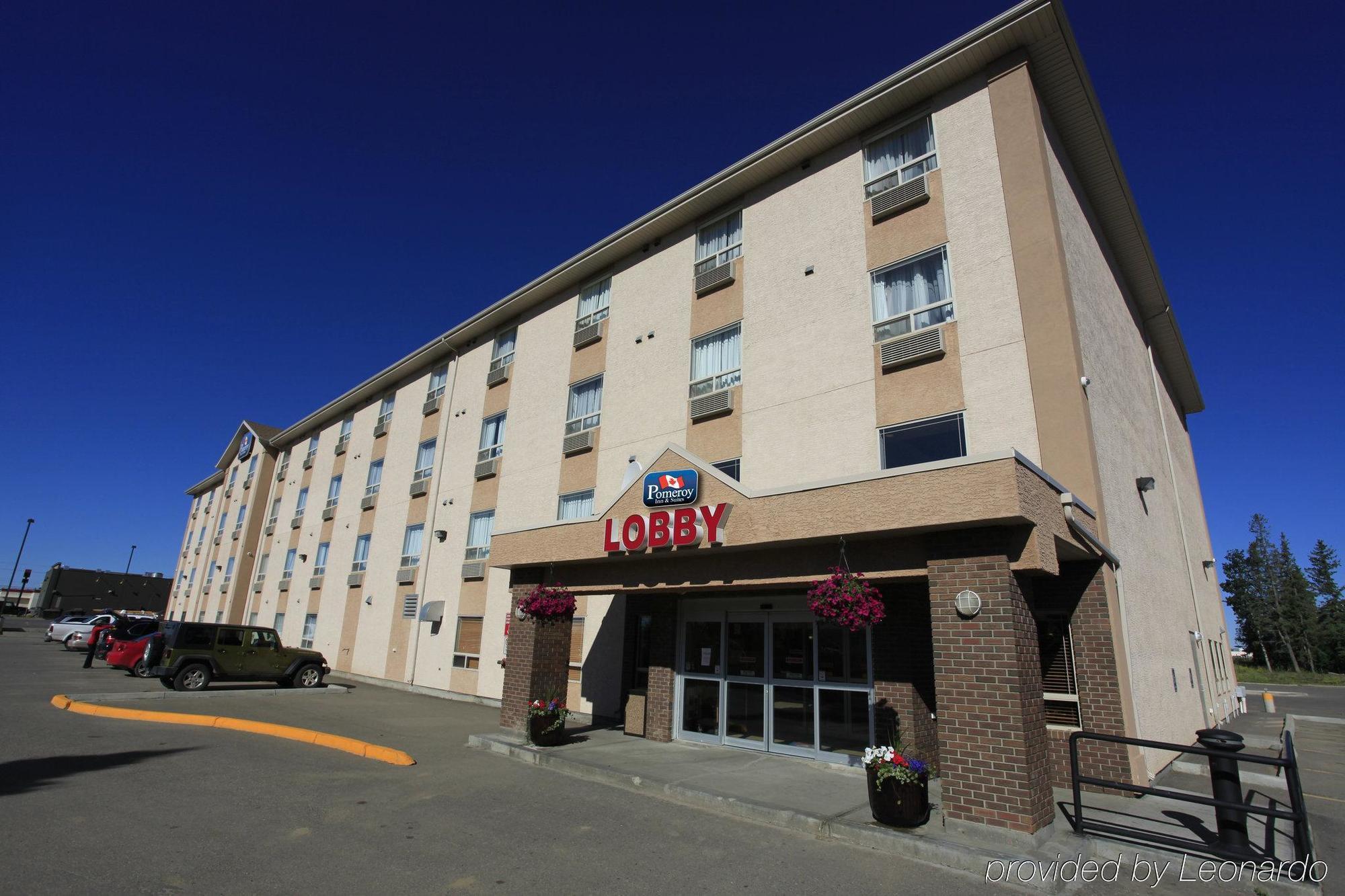 Pomeroy Inn & Suites Fort St. John Exterior photo